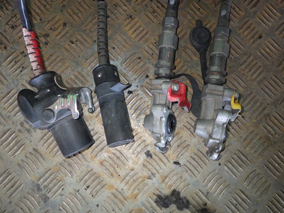 接続コネクターの状態です。|UDトラックス クオン 2PG-GK5AABの写真10