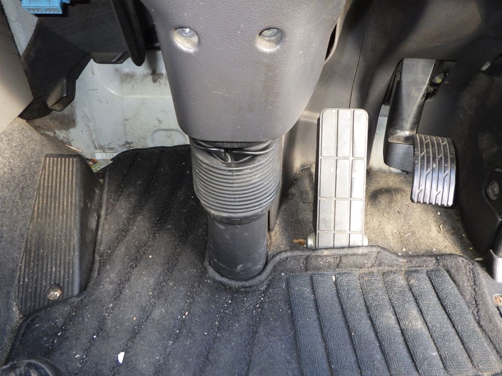 ２ペダルです。|UDトラックス クオン 2PG-GK5AABの写真17