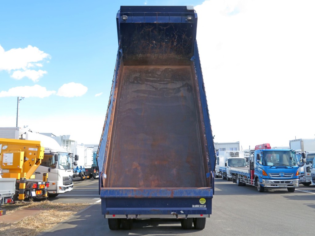 いすゞ ギガ QKG-CXZ77ATの写真7