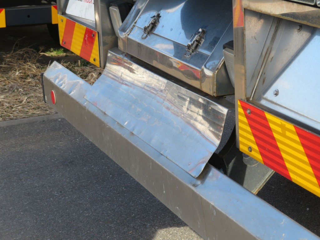 いすゞ ギガ QKG-CXZ77ATの写真49