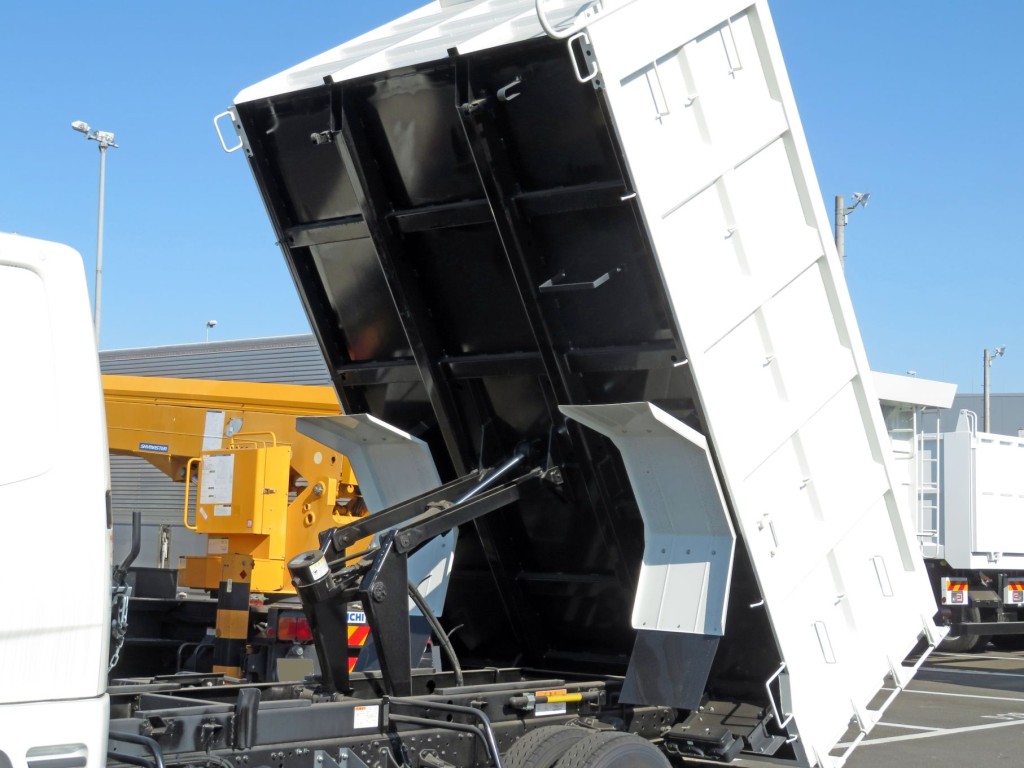 三菱 ファイター 2KG-FK62F(2WD)の写真9