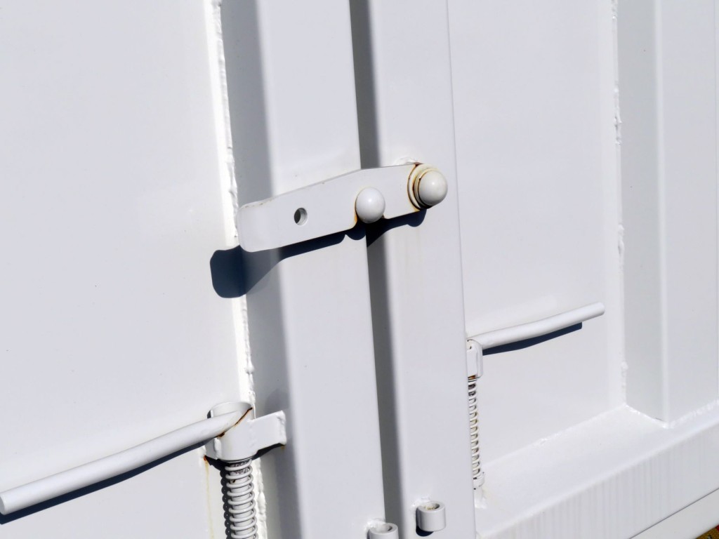 リア扉ロック部に置きサビがあります。|三菱 ファイター 2KG-FK62F(2WD)の写真13