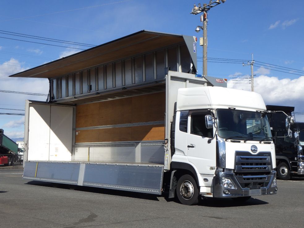 UDトラックス クオン 2PG-CG5CAの写真2