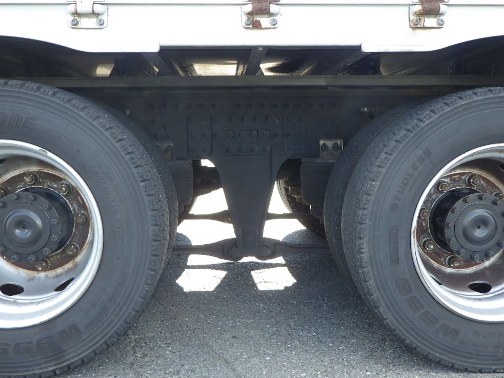 UDトラックス クオン 2PG-CG5CAの写真5