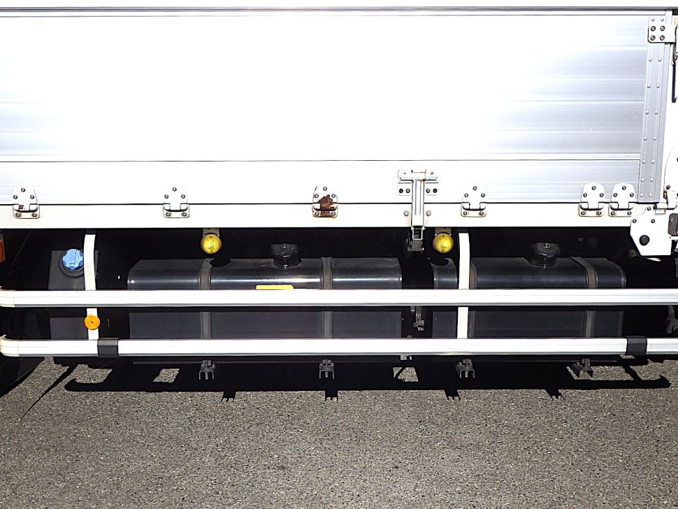 UDトラックス クオン 2PG-CG5CAの写真14