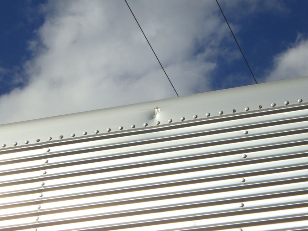 ボディーの運転席側にキズ・ヘコミがあります。|UDトラックス クオン 2PG-CG5CAの写真32