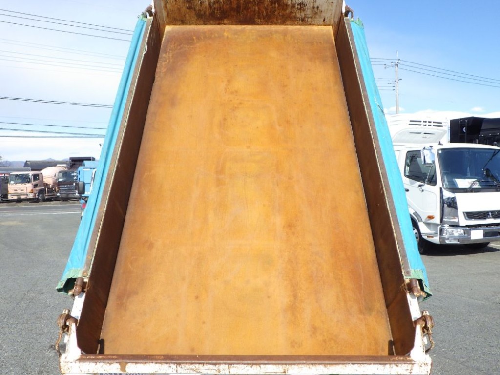 床鉄板の状態です。|日野 デュトロ TKG-XZC610T(2WD)の写真8