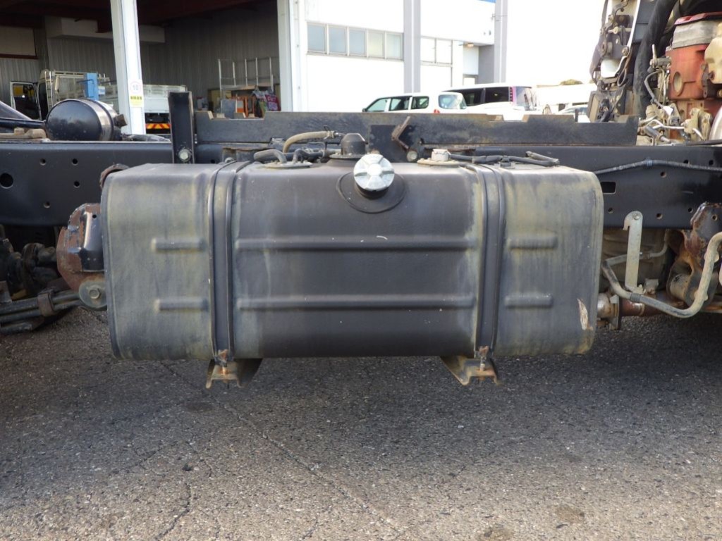 燃料タンクは85Lです。|日野 デュトロ TKG-XZC610T(2WD)の写真15