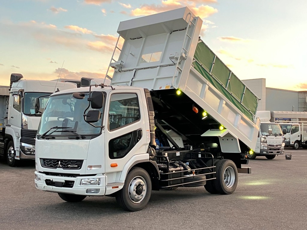 三菱 ファイター 2KG-FK72FZの写真1