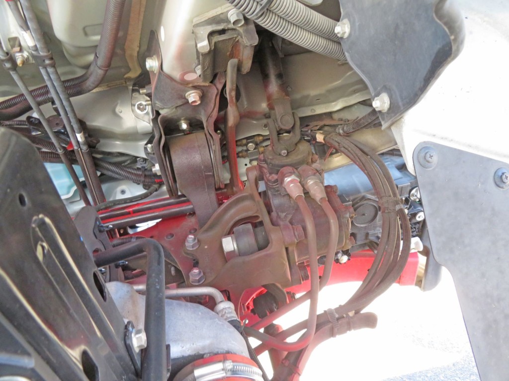 キャブ下にサビがあります。|日野 レンジャー 2PG-FD2ABG(2WD)の写真39