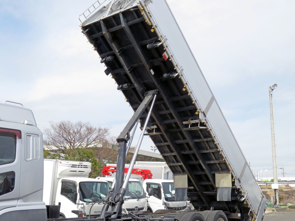 三菱 スーパーグレート QKG-FU54VZ改の写真9