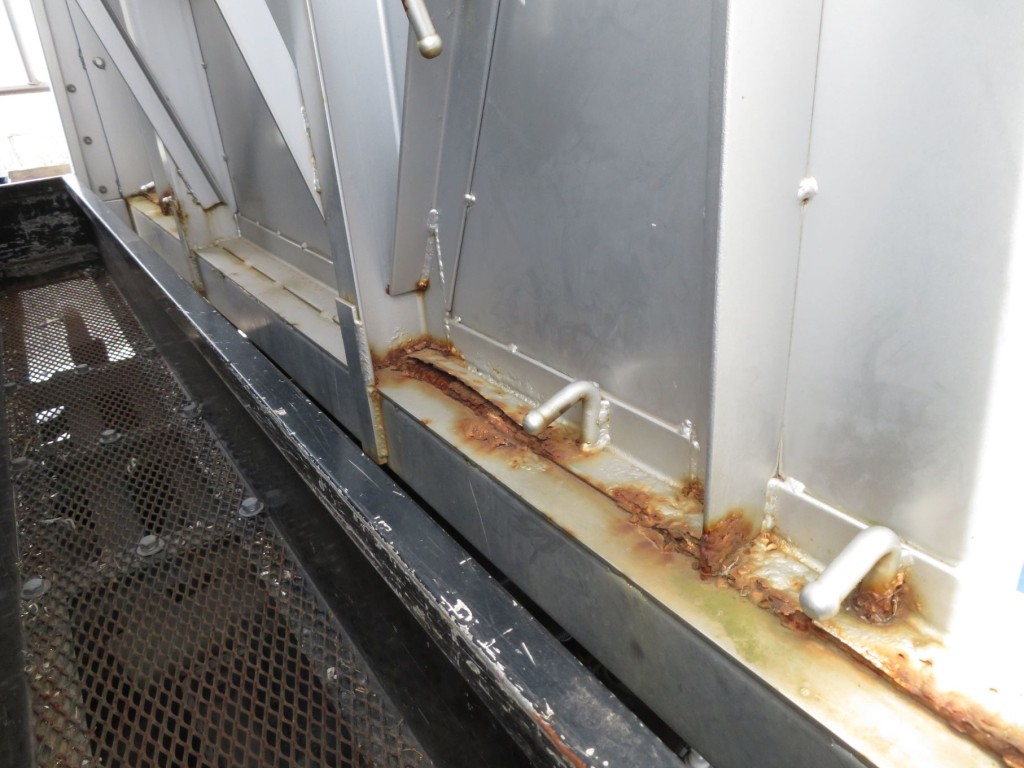 前立て外側にサビがあります。|三菱 スーパーグレート QKG-FU54VZ改の写真29