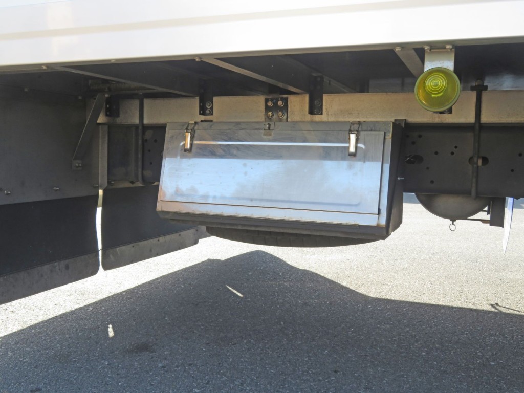 いすゞ フォワード 2PG-FRR90T2(2WD)の写真19