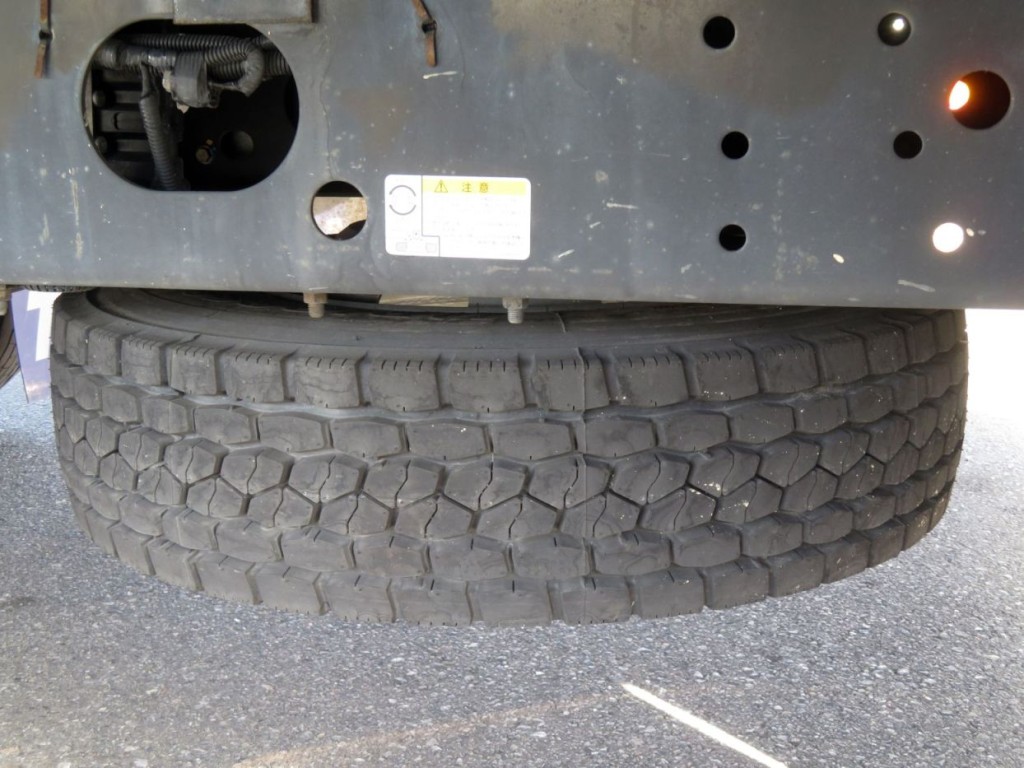 いすゞ フォワード 2PG-FRR90T2(2WD)の写真21