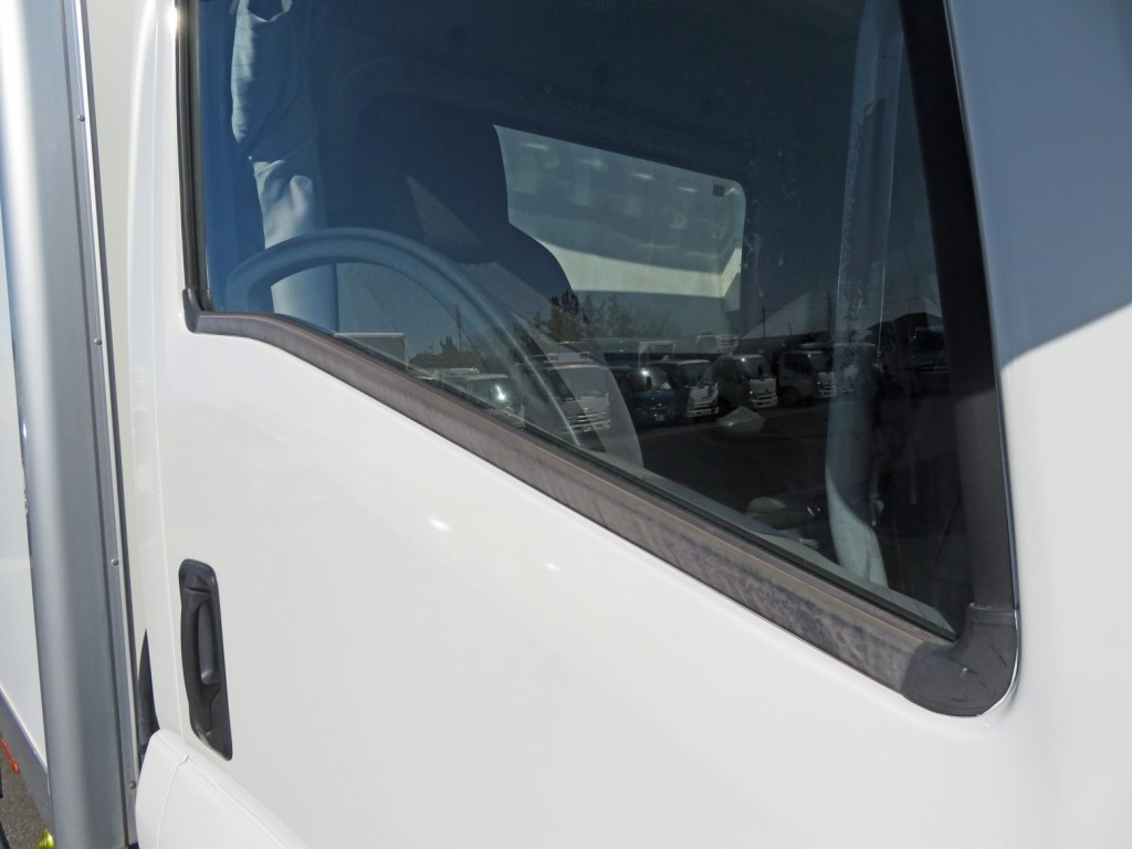 いすゞ フォワード 2PG-FRR90T2(2WD)の写真28