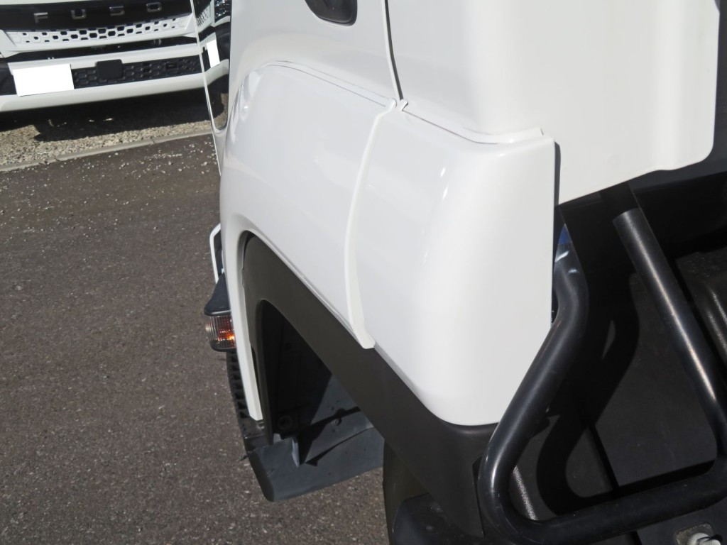 いすゞ フォワード 2PG-FRR90T2(2WD)の写真37