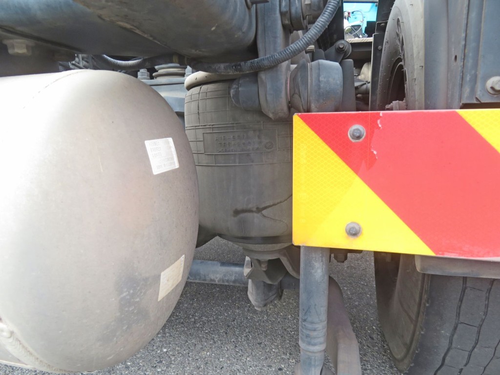 UDトラックス クオン 2PG-GK5AABの写真5