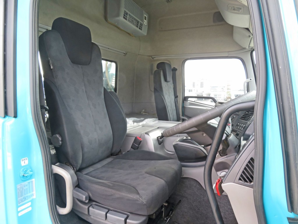 UDトラックス クオン 2PG-GK5AABの写真6