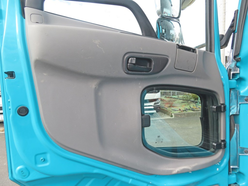 UDトラックス クオン 2PG-GK5AABの写真47