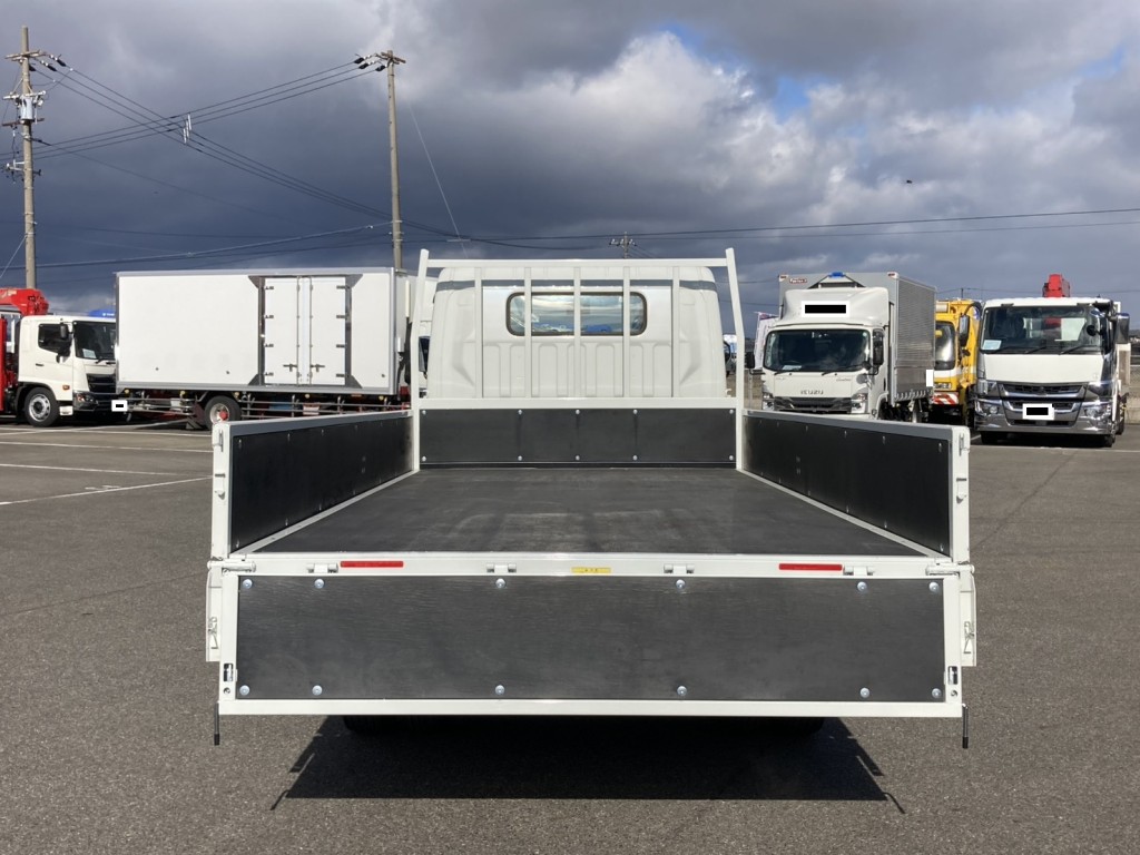 リアアオリを降ろした状態です。|三菱 キャンター 2RG-FEB50(2WD)の写真15