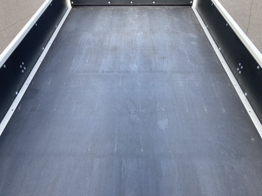 床前方の状態です。|三菱 キャンター 2RG-FEB50(2WD)の写真18