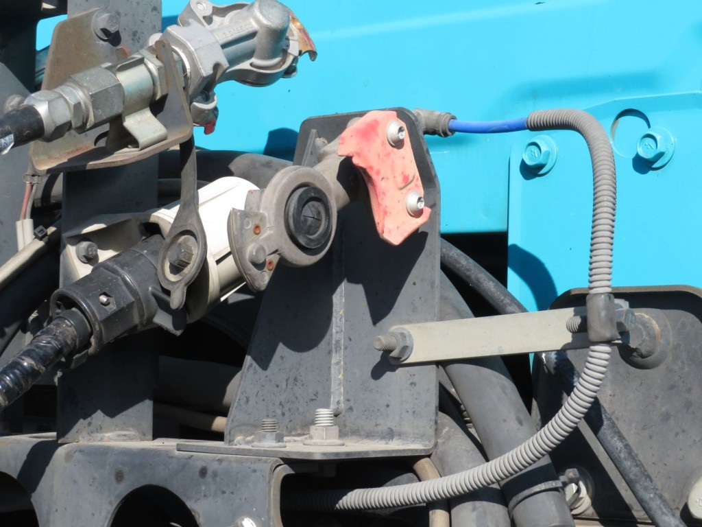 スライド用のチャックです。|UDトラックス クオン 2PG-GK5AABの写真12