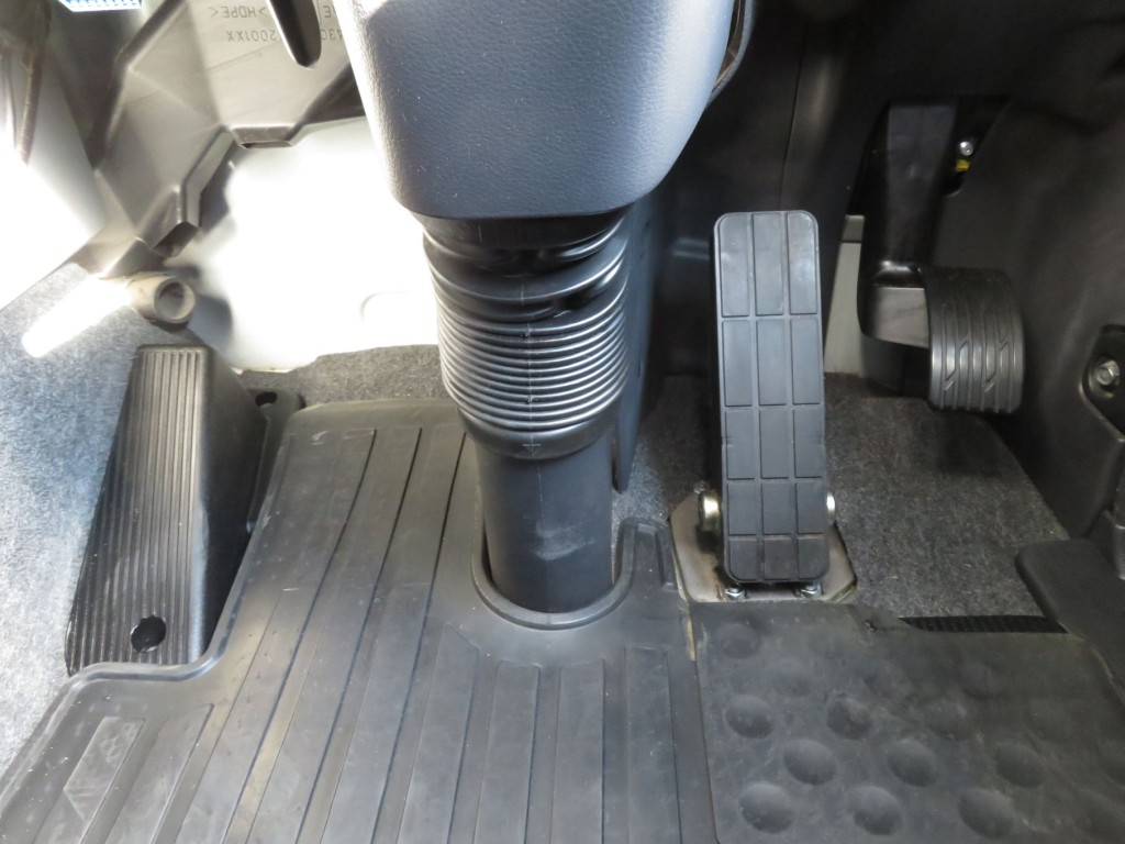 2ペダルです。|UDトラックス クオン 2PG-GK5AABの写真23