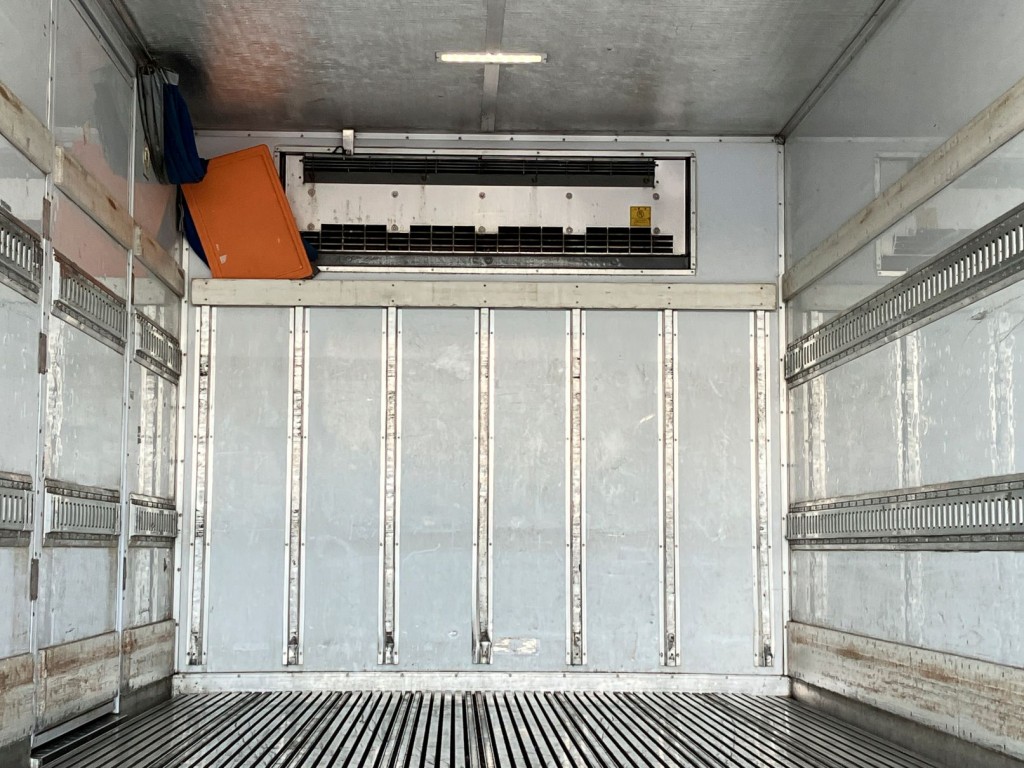 いすゞ フォワード TKG-FRR90S2(2WD)の写真10