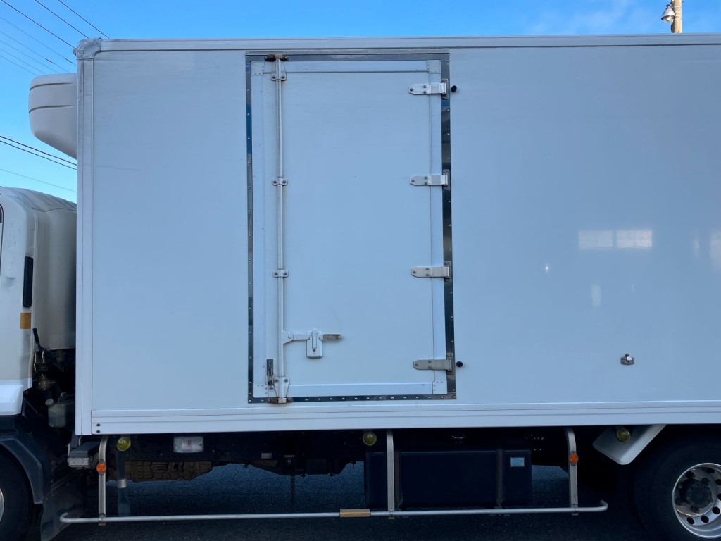 いすゞ フォワード TKG-FRR90S2(2WD)の写真11