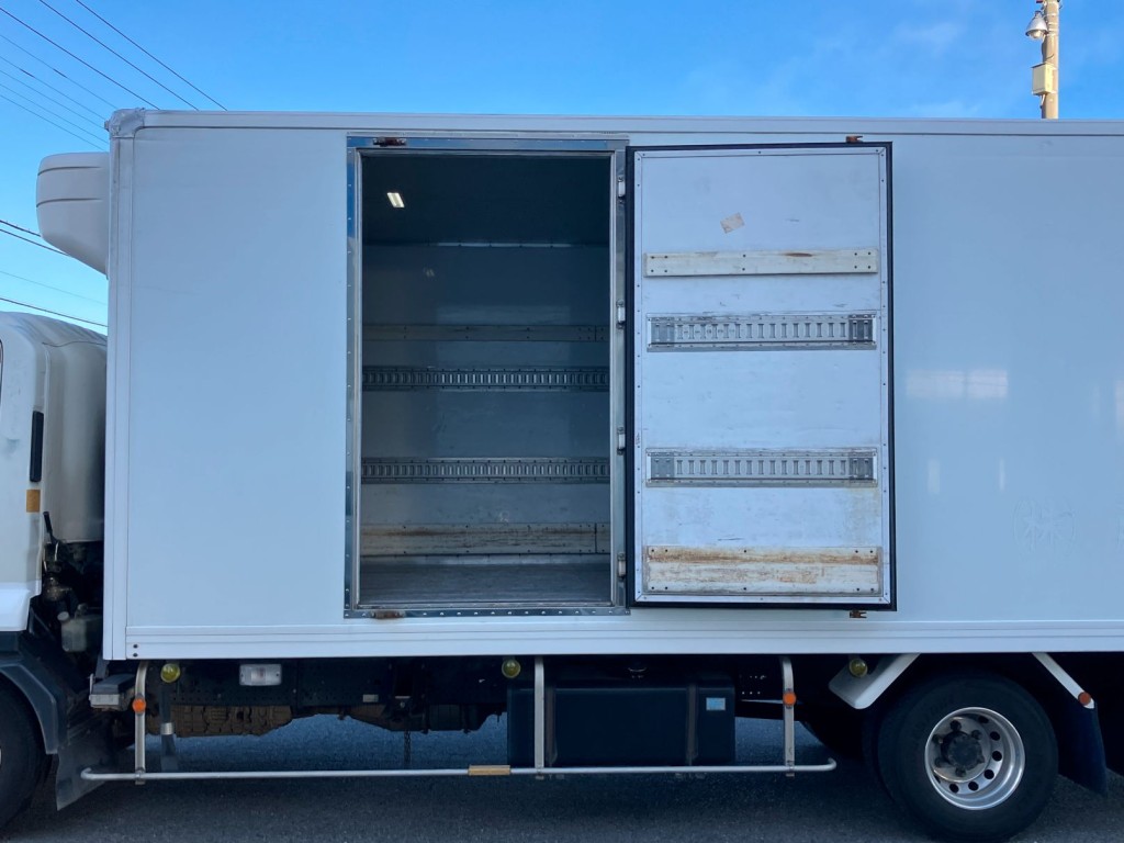 いすゞ フォワード TKG-FRR90S2(2WD)の写真12