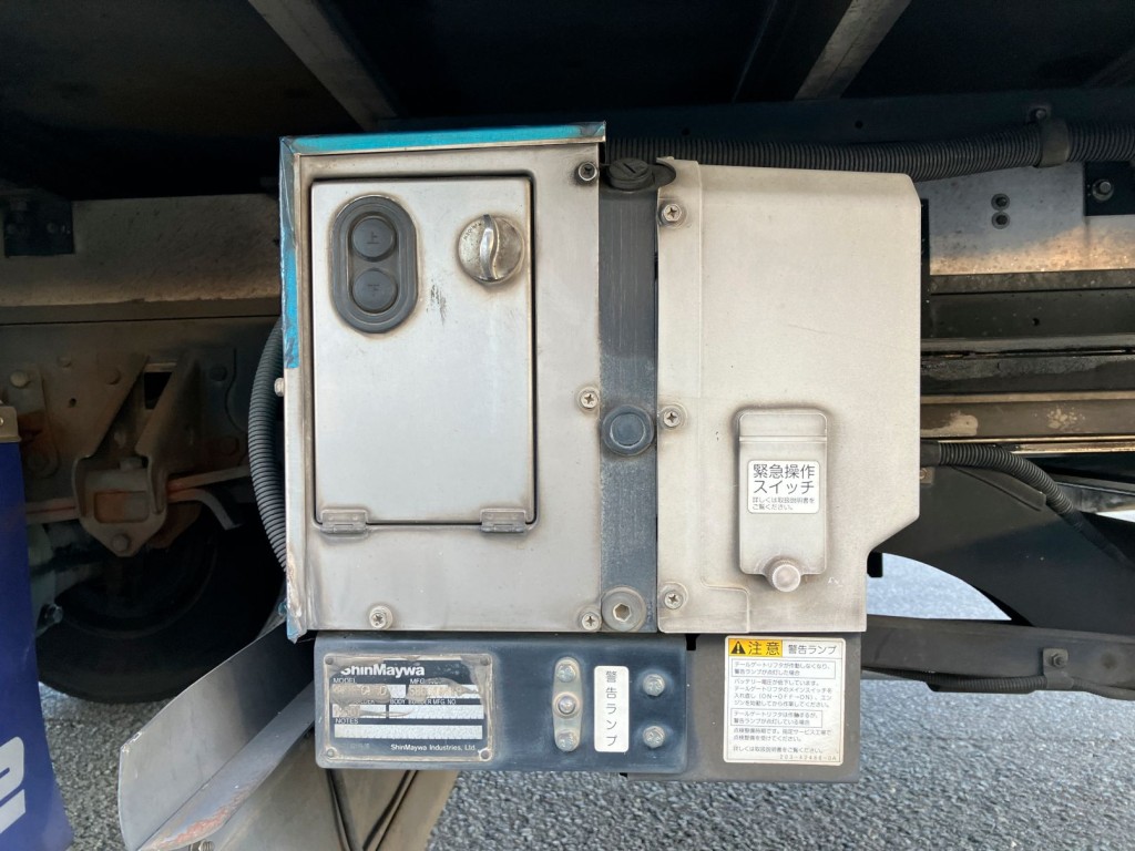 いすゞ フォワード TKG-FRR90S2(2WD)の写真18