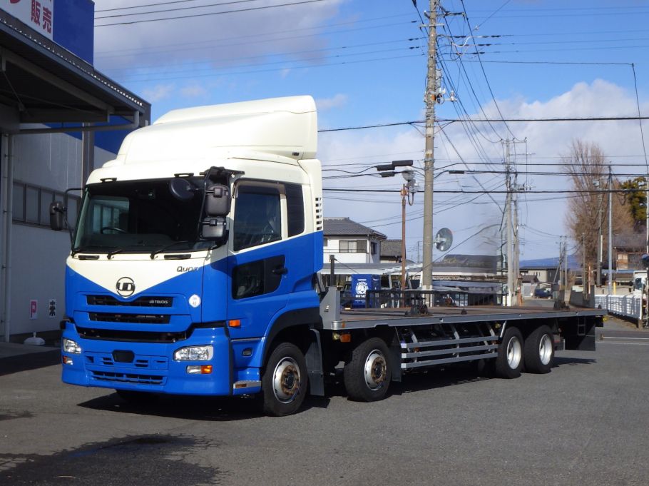 UDトラックス クオン QPG-CG5ZEの写真1