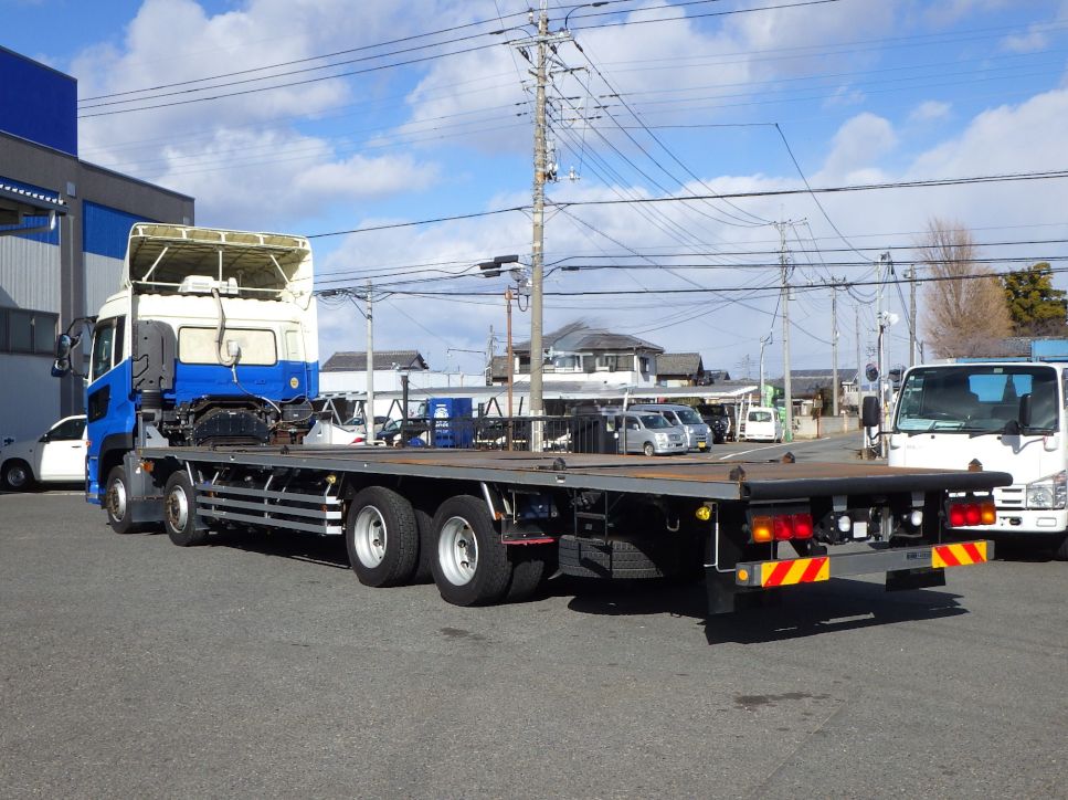 UDトラックス クオン QPG-CG5ZEの写真3