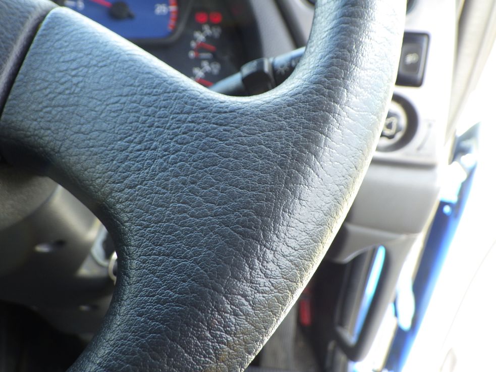 ハンドルにスレがあります。|UDトラックス クオン QPG-CG5ZEの写真35