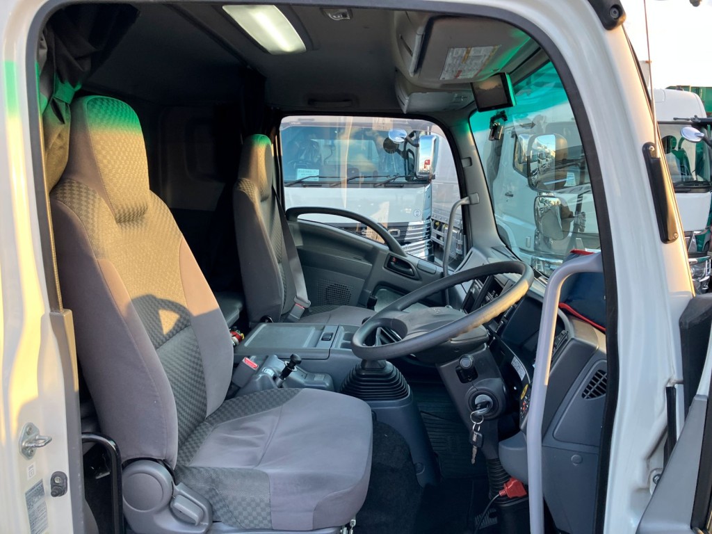 いすゞ フォワード LPG-FTR90S2の写真5