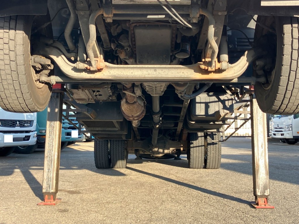 いすゞ フォワード LPG-FTR90S2の写真19