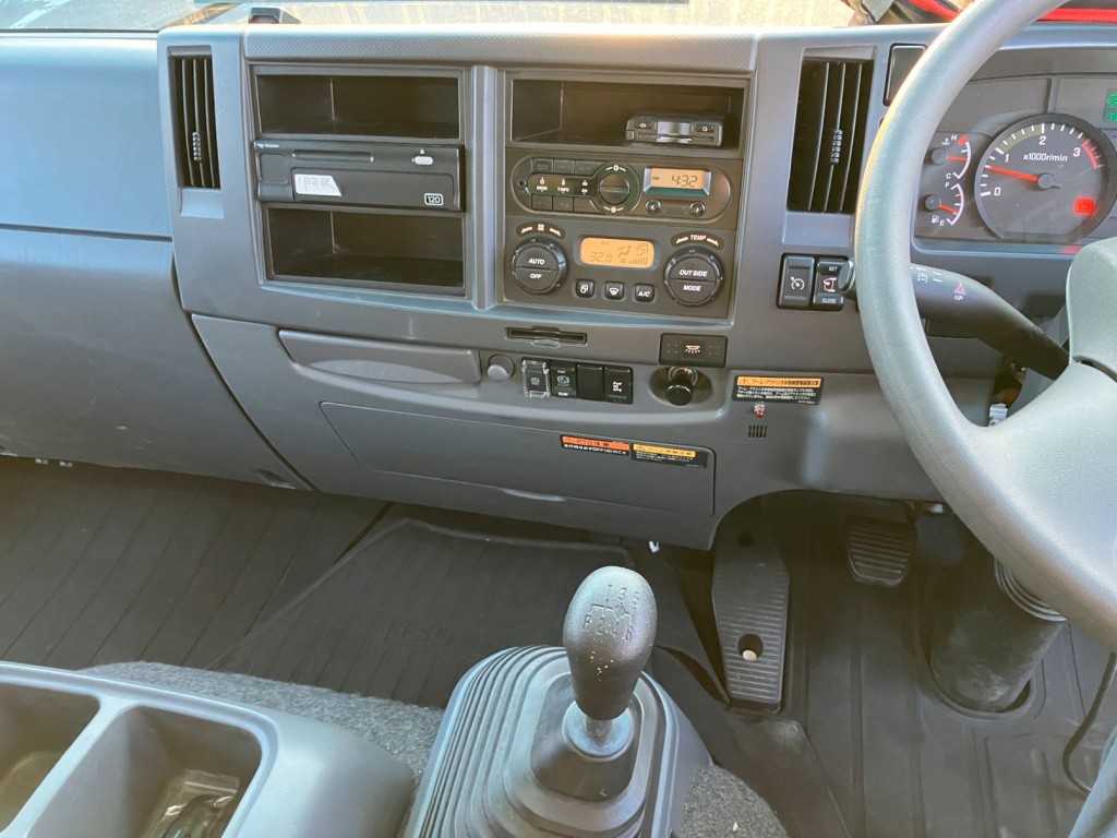 いすゞ フォワード LPG-FTR90S2の写真20