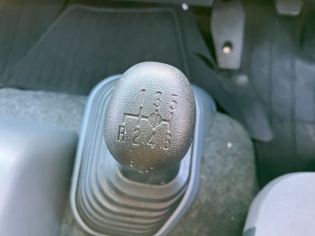 いすゞ フォワード LPG-FTR90S2の写真21