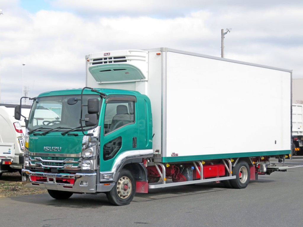 いすゞ フォワード 2PG-FRR90T2(2WD)の写真1