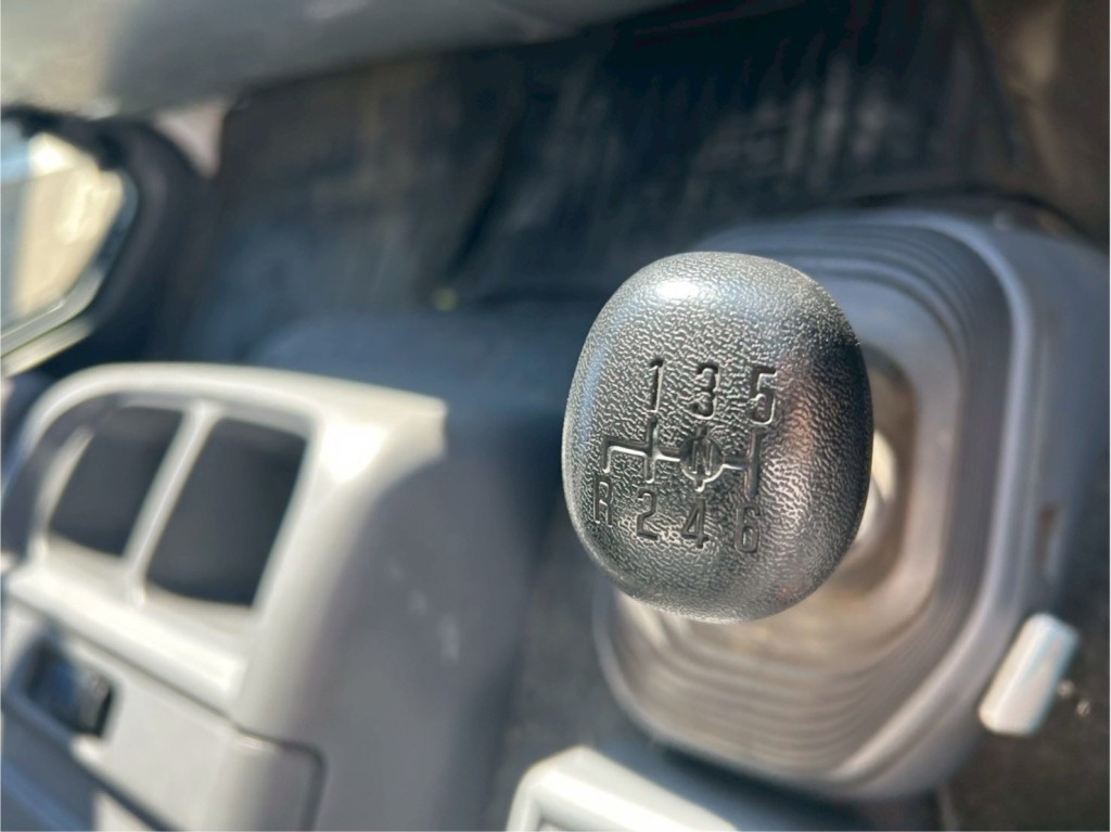 いすゞ フォワード 2PG-FRR90T2(2WD)の写真8