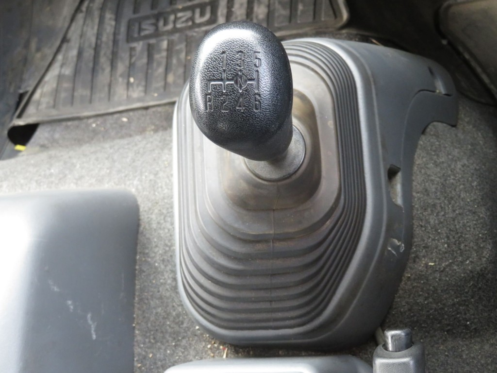 いすゞ フォワード 2PG-FRR90T2(2WD)の写真21