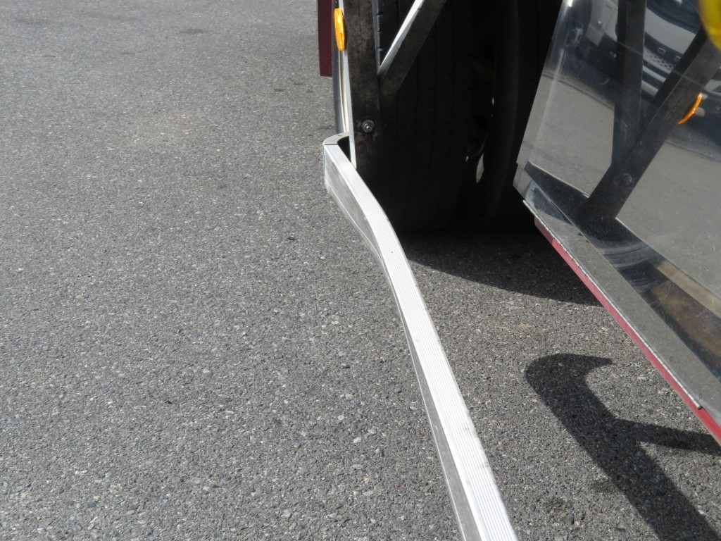 いすゞ フォワード 2PG-FRR90T2(2WD)の写真36