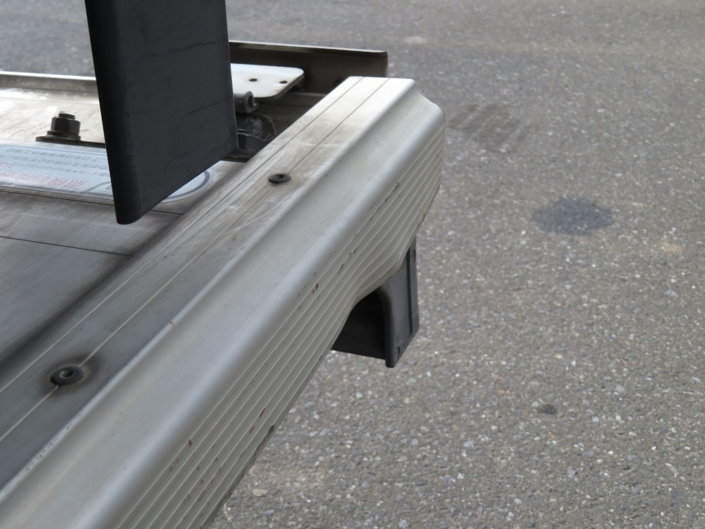 いすゞ フォワード 2PG-FRR90T2(2WD)の写真40