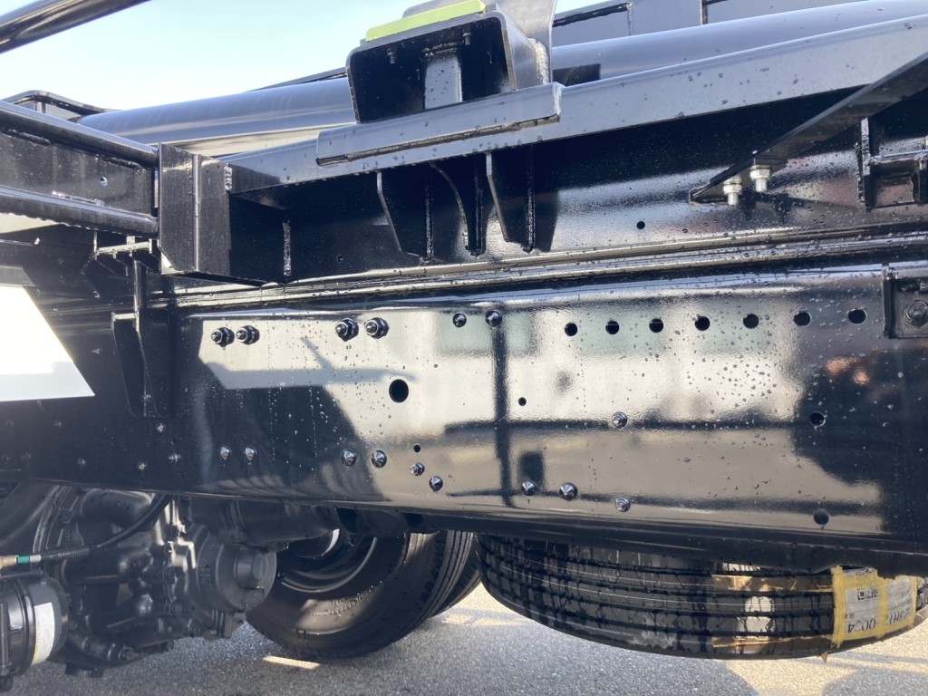 シャーシとサブフレームの状態です。|三菱 スーパーグレート 2PG-FV80VYの写真6