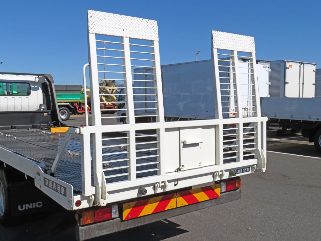 リア廻りの状態です。|日野 デュトロ 2RG-XZU722M(2WD)の写真40