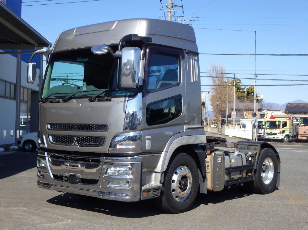 三菱 スーパーグレート QPG-FP64VDRの写真1