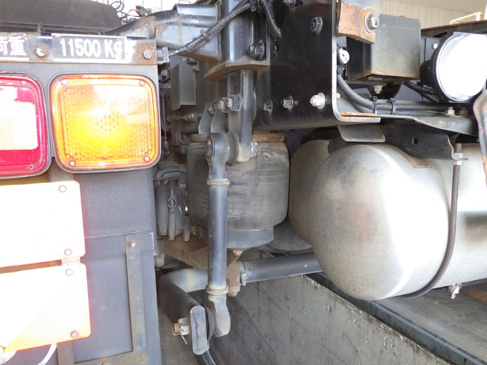 エアサスです。|三菱 スーパーグレート QPG-FP64VDRの写真5