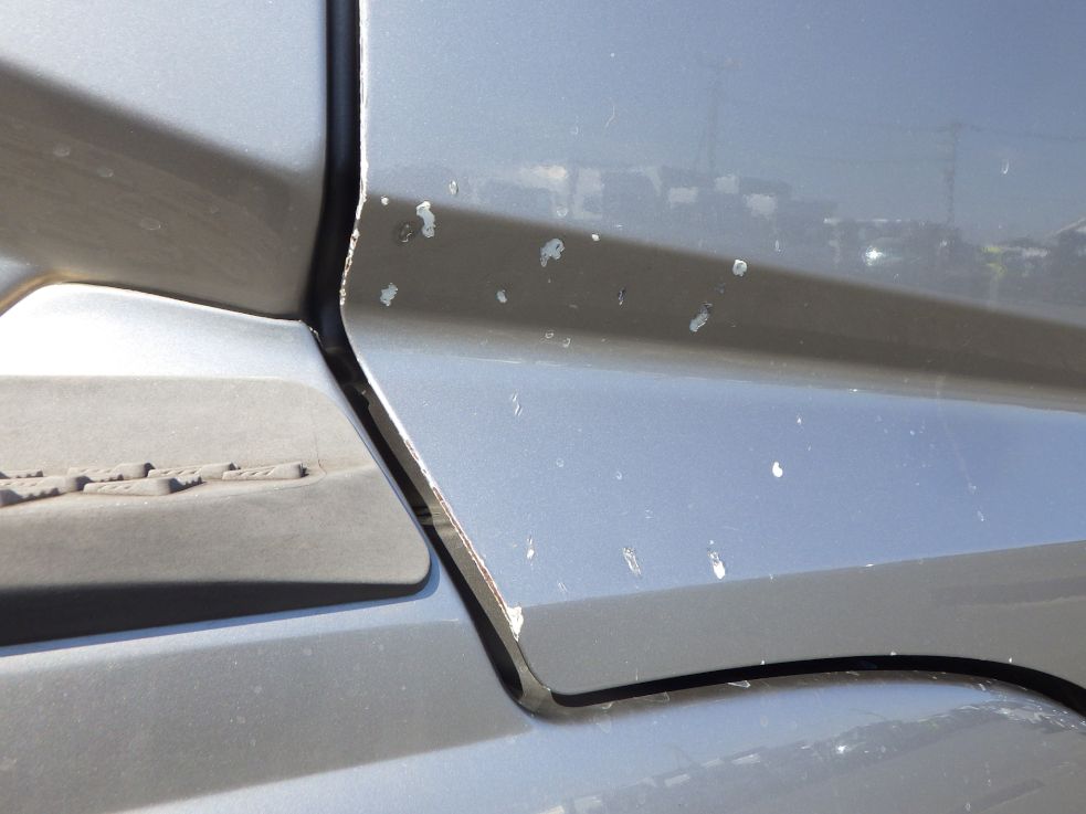 運転席側ドアにキズがあります。|三菱 スーパーグレート QPG-FP64VDRの写真20