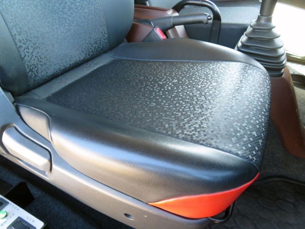 日野 レンジャー 2KG-FC2ABA(2WD)の写真42