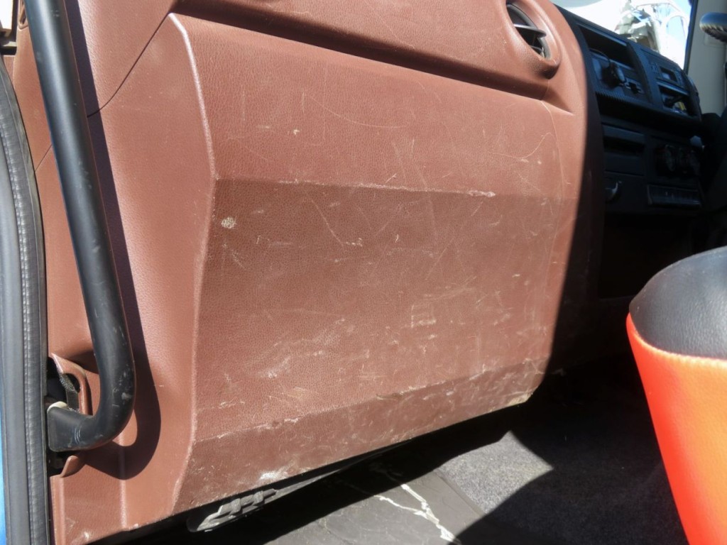 日野 レンジャー 2KG-FC2ABA(2WD)の写真43